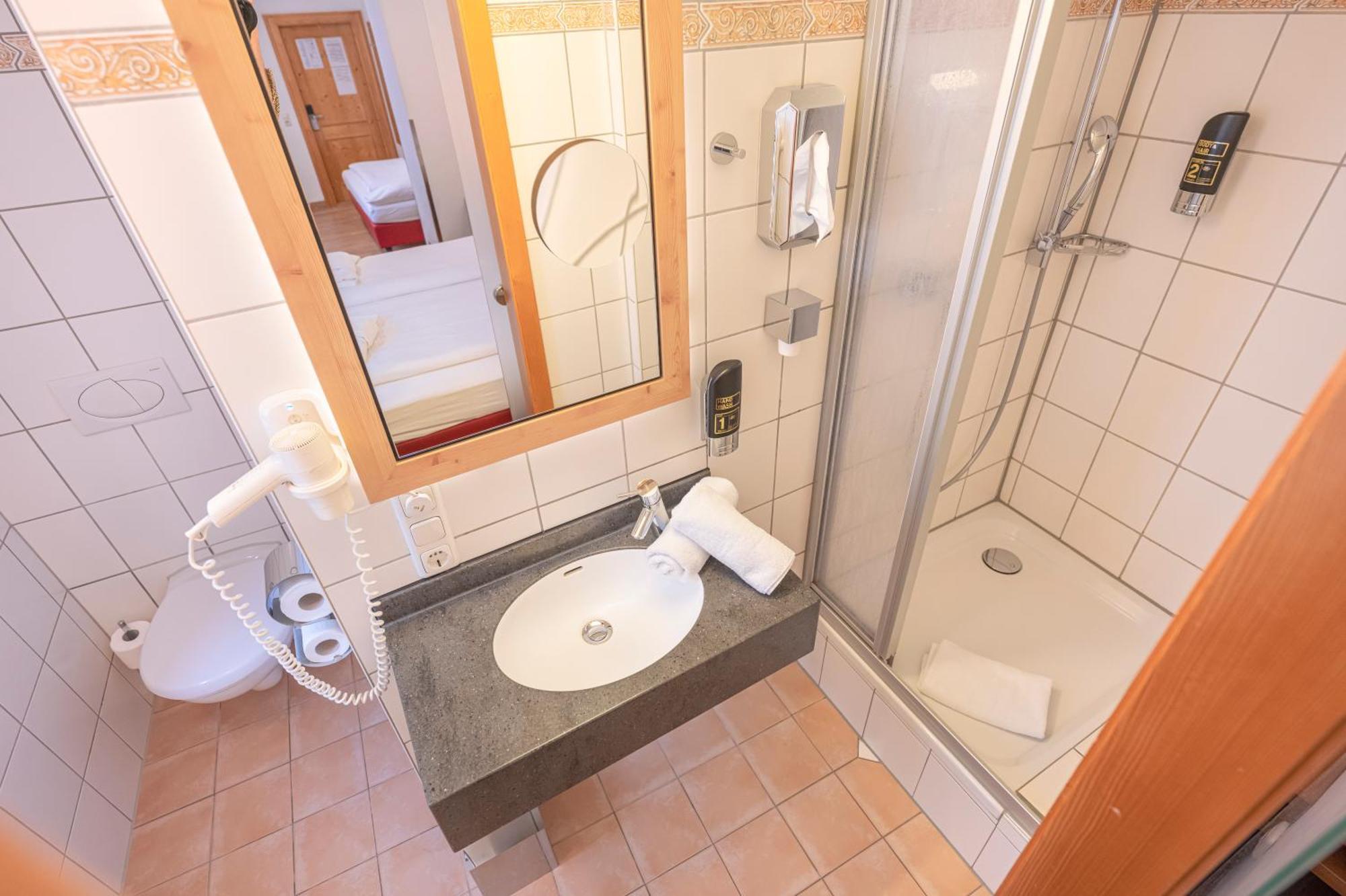 Hotel Eder Мюнхен Екстер'єр фото