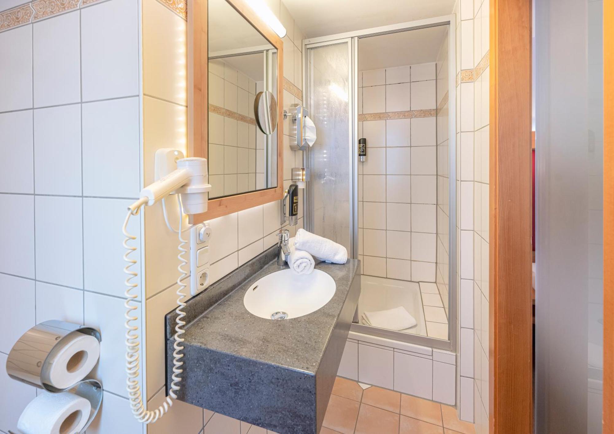 Hotel Eder Мюнхен Екстер'єр фото